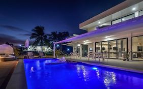 Ocean Breeze Cove - Luxury Retreat (Adults Only)