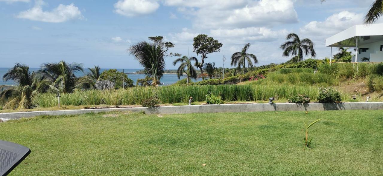 Ocean Breeze Cove - Luxury Retreat (Adults Only) Bed & Breakfast Pedasi Town Exterior photo